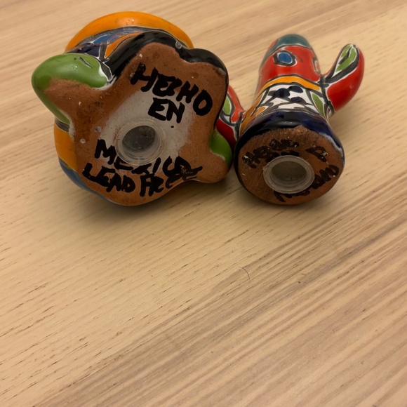 Mexican Talavera Salt & Pepper Shakers - Picture 4 of 4